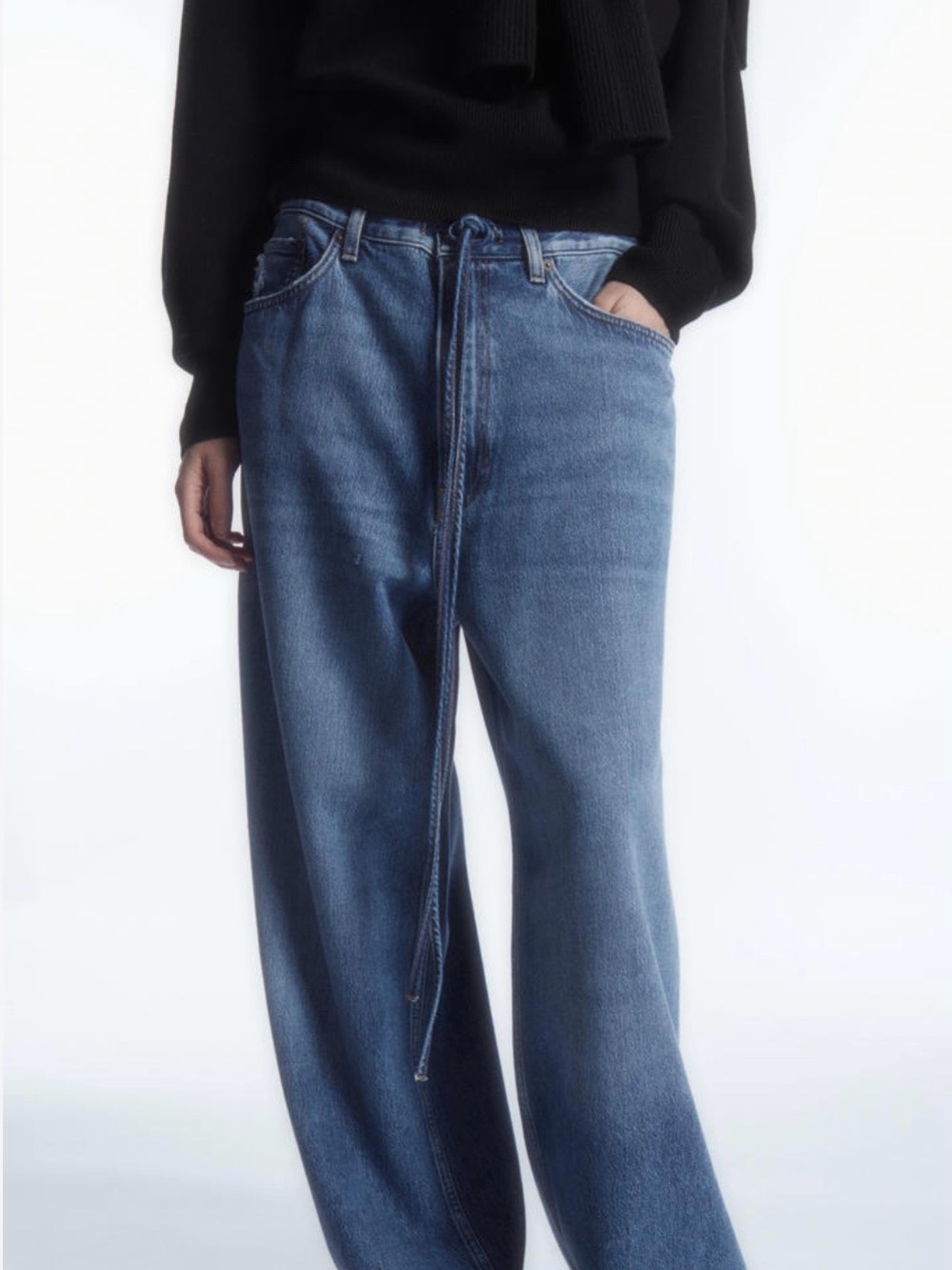 COS Relaxed Boyfriend Jeans in Medium Blue
